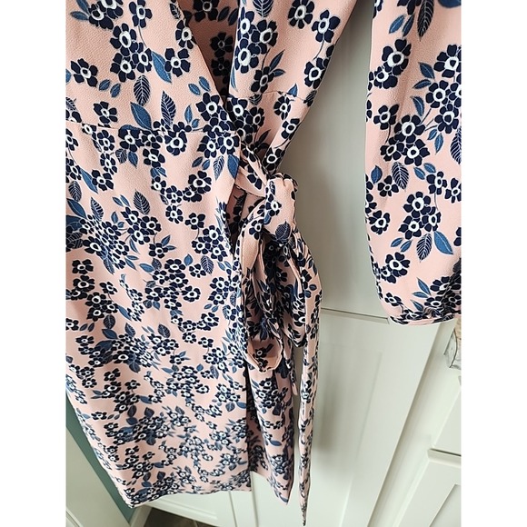 Pretty J Crew Wrap Style Dress Mauve Pink and Black Floral Size 6 - Picture 6 of 7